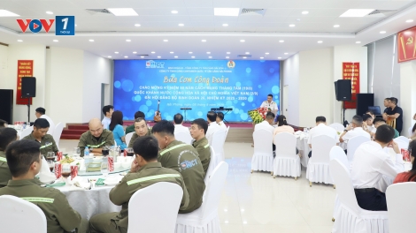 Chương trình “Bữa cơm công đoàn” ở Công ty TNHH Cảng container quốc tế Tân Cảng - Hải Phòng