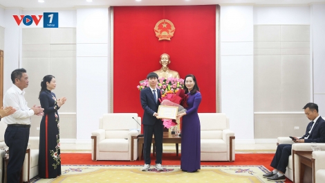 Quảng Ninh thưởng 400 triệu đồng cho học sinh đoạt Huy chương Đồng Olympic Tin học Quốc tế