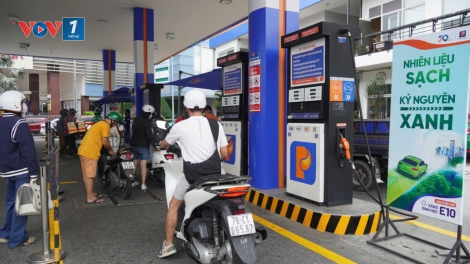 Xăng E10: thử nghiệm mới, liệu có thay đổi được thói quen cũ?