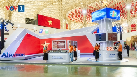 Trải nghiệm trí tuệ nhân tạo tại triển lãm 80 thành tựu KTXH