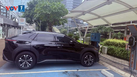 Tăng tốc sử dụng xe điện- Các trạm sạc tại Indonesia đang quá tải?