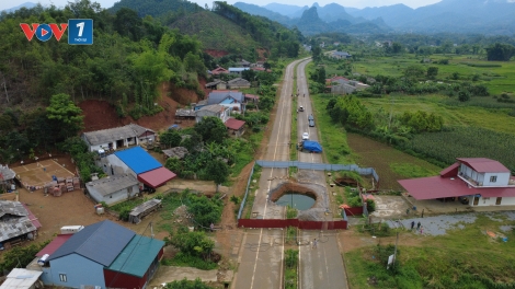 Khẩn trương lấp “hố tử thần” tại xã Na Rì, tỉnh Thái Nguyên