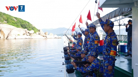 Vững vàng trong lòng biển