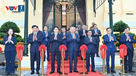 Lãnh đạo Đảng, Nhà nước dự lễ bàn giao toà nhà Bắc Bộ Phủ số 2 Lê Thạch