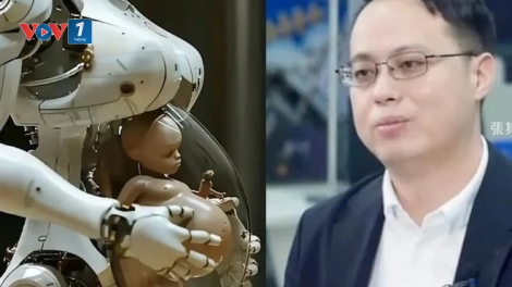 Robot "mang thai" đầu tiên trên thế giới gây tranh cãi tại Trung Quốc