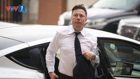 Hé lộ “món quà khủng” mà Tesla không tiếc chi để giữ chân CEO Elon Musk