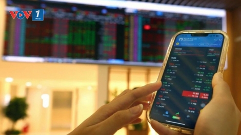 Dòng tiền mạnh dẫn dắt, VN-Index vượt mốc 1.600 điểm phiên chiều qua