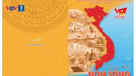 Ra mắt Bộ ấn phẩm Tem Bưu chính đặc biệt “Dấu son lịch sử” kỷ niệm Quốc khánh