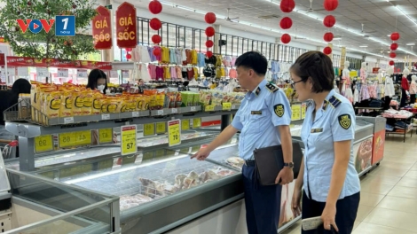 Ứng phó bão số 5: Không để xảy ra tình trạng khan hiếm hàng hoá hay tăng giá bất hợp lý