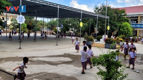 Đồng Tháp: Học sinh  3 khối (lớp 1, 9, 12) tựu trường sớm