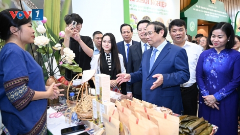 Thủ tướng: cân đối, bố trí 10-15% ngân sách cho phát triển vùng đồng bào dân tộc thiểu số và miền nú