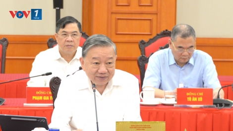 Bộ Chính trị cho ý kiến về công tác chuẩn bị Đại hội Đảng bộ MTQ, các đoàn thể Trung ương