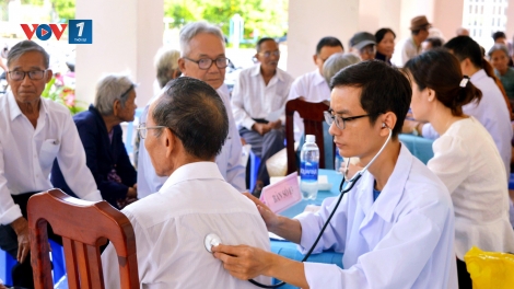 Thời sự 21h30 27/9/2025: Đề xuất khám sức khỏe miễn phí cho người cao tuổi, người nghèo từ 2026
