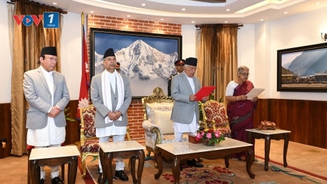 Nepal lần đầu tiên có một nữ Thủ tướng