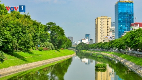 Hà Nội chỉnh trang vệ sinh môi trường hai bên bờ sông Tô Lịch