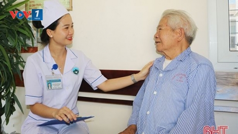 Nghị quyết của Bộ Chính trị về tăng cường bảo vệ, chăm sóc sức khoẻ nhân dân