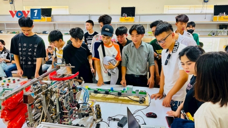 Học sinh, sinh viên, thạc sĩ ngành STEM được vay ưu đãi lãi suất 4,8%/năm trong thời gian học
