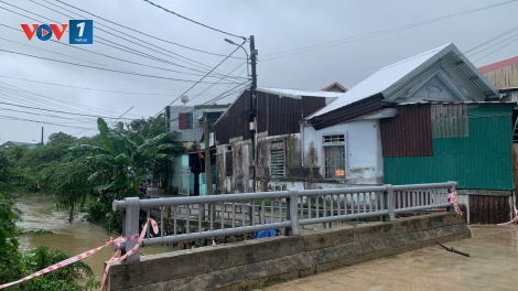 Đã tìm thấy người phụ nữ bị nước lũ cuốn trôi mất tích ở Huế