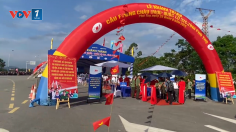 Sáng nay (28/09) cầu Phong Châu mới khánh thành, chính thức thông xe
