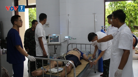 Bệnh xá đảo Song Tử Tây cấp cứu kịp thời bệnh nhân bị suy thận