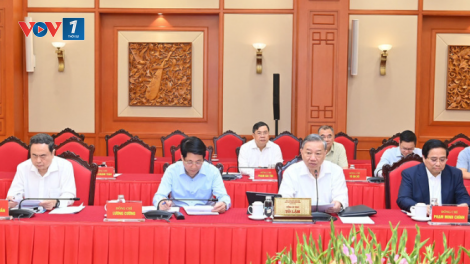 Thời sự 21h30 19/9/2025: Kết luận của Bộ Chính trị, Ban Bí thư về phân cấp, phân quyền