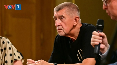 Cựu Thủ tướng Cộng hòa Séc Andrej Babis bị tấn công khi vận động tranh cử