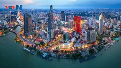 Kinh tế thành phố HCM tiếp tục đà tăng trưởng nhưng còn nhiều mối lo
