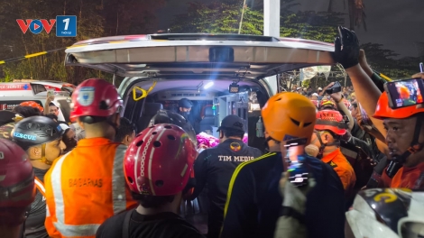 Sập trường học ở Indonesia: Lực lượng cứu hộ chạy đua tìm kiếm 38 nạn nhân