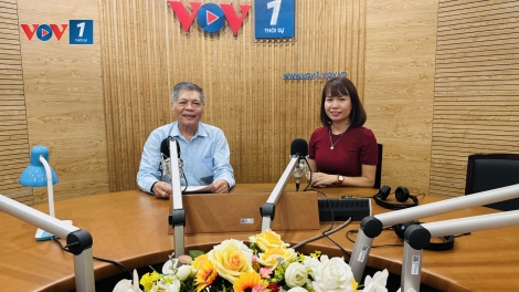 Miễn học phí - Giảm gánh nặng cho người dân