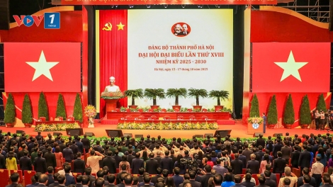 Phiên khai mạc Đại hội đại biểu Đảng bộ thành phố Hà Nội lần thứ XVIII diễn ra vào sáng 16/10