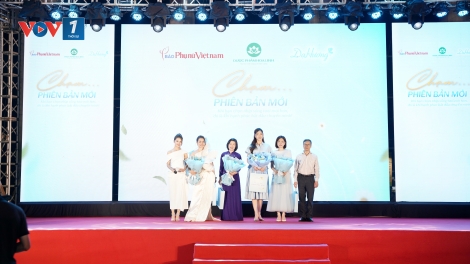 "Chạm phiên bản mới" khuyến khích phụ nữ yêu thương, trân trọng chính mình