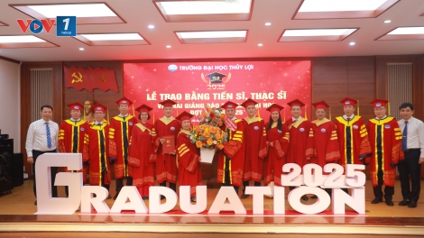 Trường Đại học Thuỷ lợi trao bằng tiến sĩ, thạc sĩ đợt 1-năm 2025
