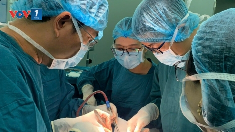 Đề xuất tăng phụ cấp cho nhân viên y tế