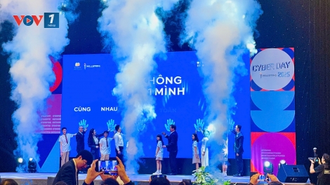 Không một mình – Cùng nhau an toàn trực tuyến