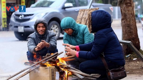 Gió mùa đông bắc tăng cường, Hà Nội lạnh về đêm và sáng