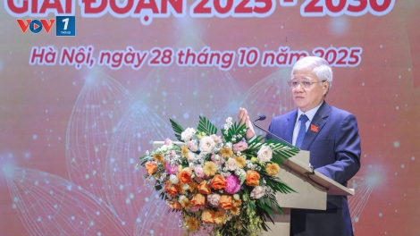 Đồng chí Đỗ Văn Chiến: Thi đua phải gắn với nhiệm vụ chính trị, lãnh đạo đơn vị phải nêu gương