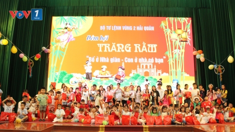 Vui Tết Trung thu: “Bố ở Nhà giàn – Con ở nhà có bạn”