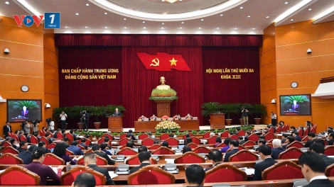 Thông cáo báo chí ngày làm việc thứ nhất Hội nghị Trung ương 13, khoá XIII