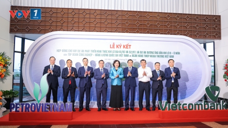 Phó Thủ tướng Hồ Đức Phớc dự lễ ký hợp đồng tín dụng hơn 1 tỷ USD giữa Petrovietnam và Vietcombank