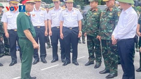 Thượng tướng Nguyễn Văn Nghĩa kiểm tra công tác ứng phó bão số 11