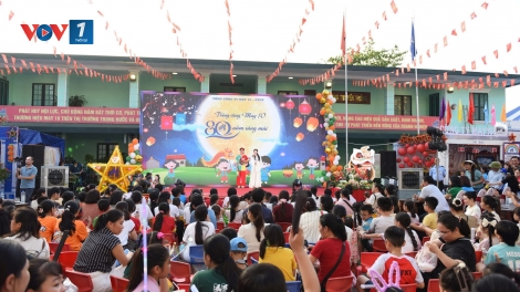 May 10 tổ chức vui Tết Trung thu “Trăng vàng May 10 – 80 năm sáng mãi”