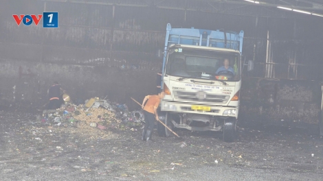Khu đất chờ làm công viên ở TP.HCM thành bãi tập kết rác, dân khốn khổ vì ô nhiễm