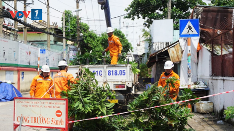 Ngành điện TPHCM đảm bảo an toàn điện trong mùa mưa bão 