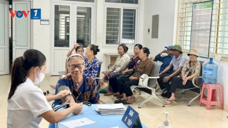 Tiếp tục thể hiện sự quan tâm sâu sắc của Đảng đối với sức khỏe của mỗi người dân