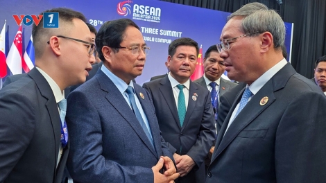 Thủ tướng đề nghị Trung Quốc dành ưu tiên hợp tác kết nối cơ sở hạ tầng đường sắt