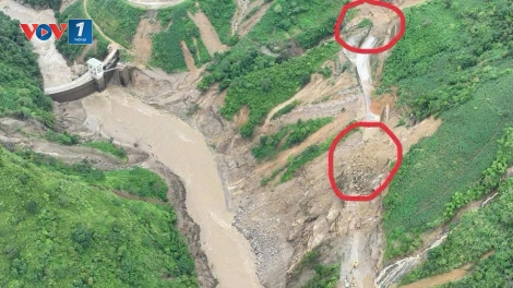 Chạy đua với thời gian tìm kiếm 3 người mất tích sau lũ lịch sử ở Lào Cai
