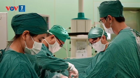 Cứu sống bệnh nhân hoại tử gần 5 mét ruột non do tắc mạch hiếm gặp