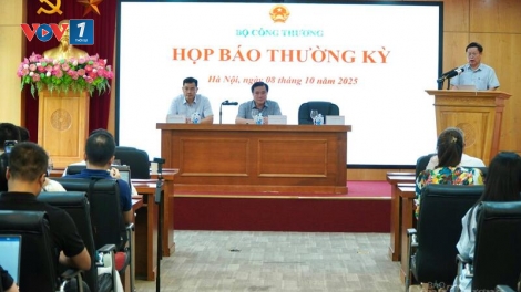Chân kiềng xuất khẩu - "Cú huých" tăng trưởng quý cuối năm 2025