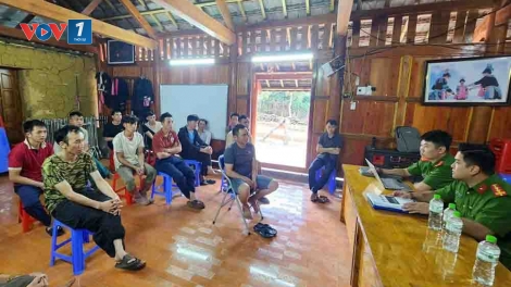 Thêm hồi chuông cảnh báo về lời hứa "việc nhẹ, lương cao" ở bản làng vùng cao Lai Châu (03/10/2025)