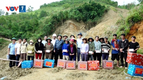 Phó Thủ tướng Hồ Quốc Dũng yêu cầu không để người dân vùng sạt lở bị đói, rét
